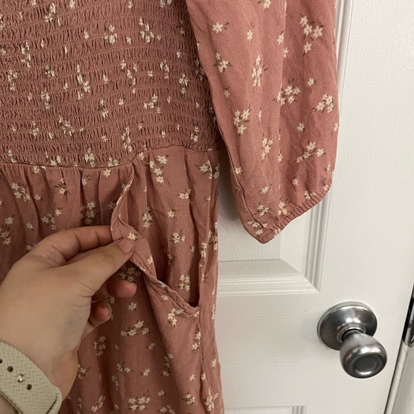 American Eagle Floral Pink Romper - Picture 5 of 6